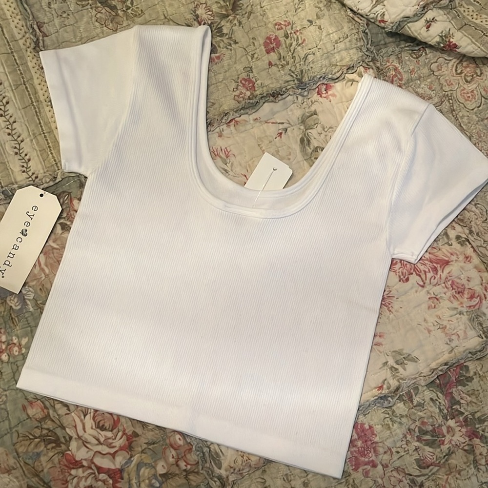 eye candy Ribbed Cropped Top - Picture 7 of 8